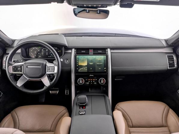 Land Rover Discovery V Рестайлинг с пробегом 2024 года, цена 8 800 000 рублей, 64000 км, внедорожник, Автокод Объявления