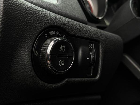 Opel Astra J Рестайлинг с пробегом 2012 года, цена 429 990 рублей, 199233 км, седан, Автокод Объявления