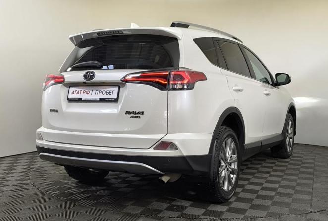 Toyota RAV4 IV (XA40) Рестайлинг с пробегом 2017 года, цена 2 440 000 рублей, 137000 км, внедорожник, Автокод Объявления