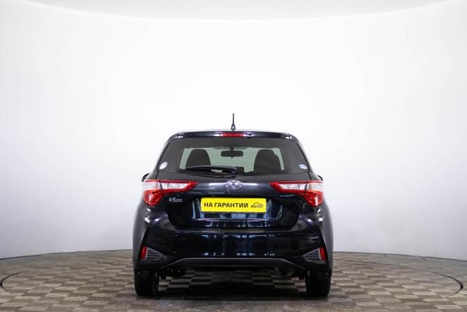 Toyota Vitz III (XP130) Рестайлинг 2 с пробегом 2017 года, цена 1 039 000 рублей, 89000 км, хэтчбек, Автокод Объявления