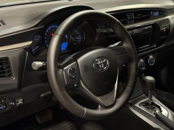 Toyota Corolla XI (E160 E170 E180) с пробегом 2014 года, цена 1 290 000 рублей, 251229 км, седан, Автокод Объявления