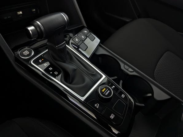 Kia Sportage V с пробегом 2022 года, цена 3 550 000 рублей, 38854 км, внедорожник, Автокод Объявления