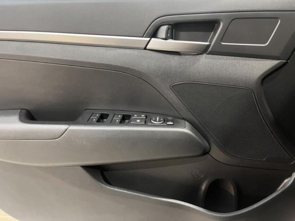 Hyundai Elantra VI (AD) с пробегом 2018 года, цена 1 455 000 рублей, 129610 км, седан, Автокод Объявления