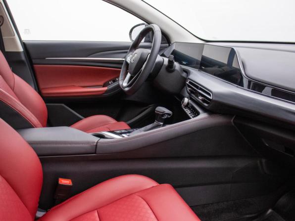 Changan Eado Plus с пробегом 2023 года, цена 1 650 000 рублей, 22139 км, седан, Автокод Объявления