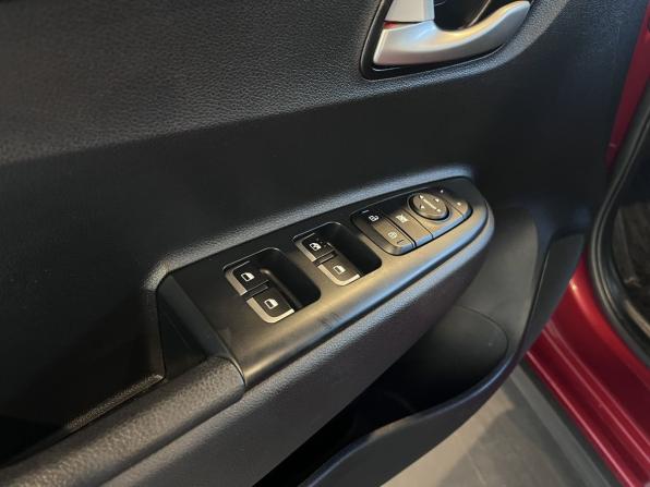 Kia Rio IV Рестайлинг с пробегом 2021 года, цена 2 052 000 рублей, 22215 км, хэтчбек, Автокод Объявления