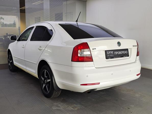 Skoda Octavia II (A5) Рестайлинг с пробегом 2012 года, цена 900 000 рублей, 180000 км, лифтбек, Автокод Объявления
