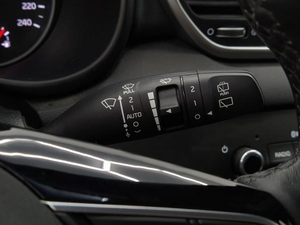 Kia Sportage IV Рестайлинг с пробегом 2021 года, цена 2 490 000 рублей, 48200 км, внедорожник, Автокод Объявления