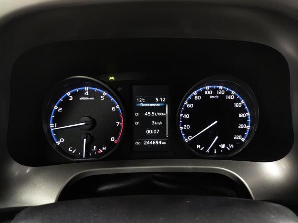 Toyota RAV4 IV (XA40) Рестайлинг с пробегом 2016 года, цена 1 799 000 рублей, 244692 км, внедорожник, Автокод Объявления