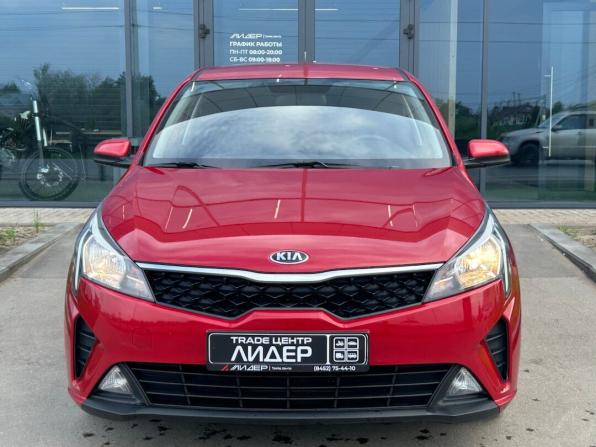 Kia Rio IV Рестайлинг с пробегом 2020 года, цена 1 650 000 рублей, 108000 км, седан, Автокод Объявления