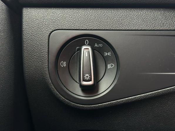 Volkswagen Tiguan II Рестайлинг с пробегом 2021 года, цена 3 449 000 рублей, 74262 км, внедорожник, Автокод Объявления
