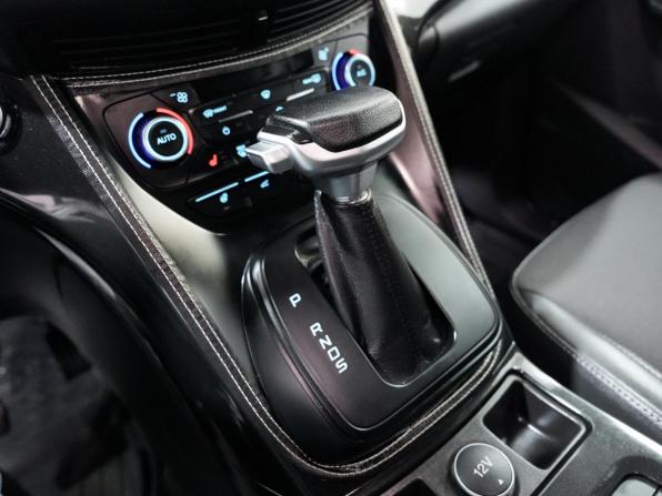 Ford Kuga II Рестайлинг с пробегом 2017 года, цена 1 650 000 рублей, 95200 км, внедорожник, Автокод Объявления