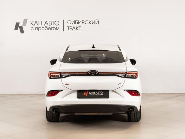 JAC J7 I с пробегом 2023 года, цена 1 301 300 рублей, 65805 км, лифтбек, Автокод Объявления