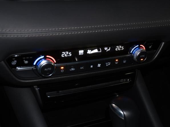 Mazda 6 III (GJ) Рестайлинг 2 с пробегом 2020 года, цена 2 360 000 рублей, 100250 км, седан, Автокод Объявления
