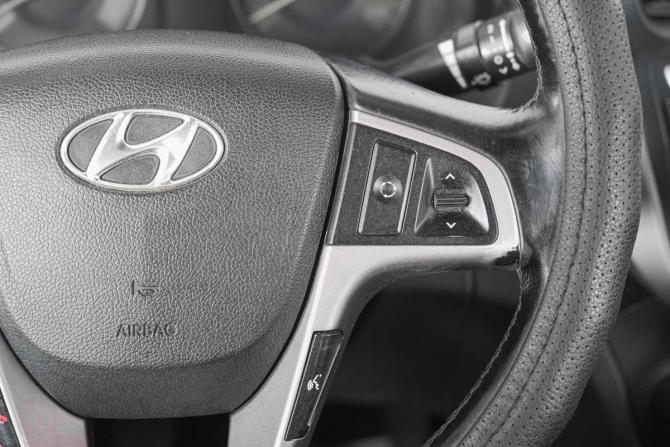 Hyundai Solaris I Рестайлинг с пробегом 2014 года, цена 699 000 рублей, 320000 км, седан, Автокод Объявления