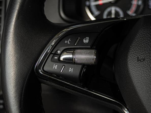 Skoda Karoq I с пробегом 2022 года, цена 2 330 000 рублей, 81452 км, внедорожник, Автокод Объявления