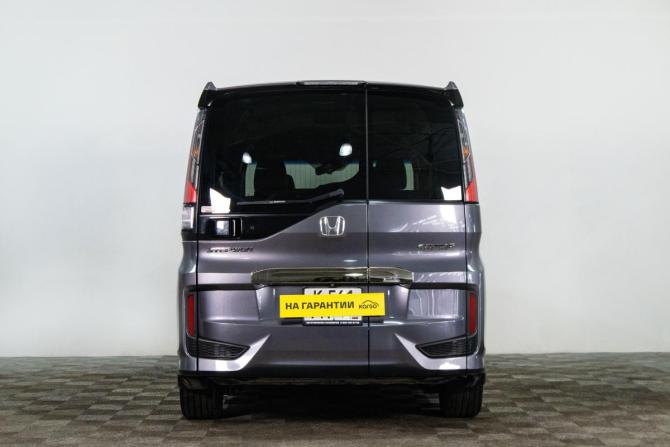 Honda Stepwgn V Рестайлинг с пробегом 2019 года, цена 2 539 000 рублей, 119000 км, минивэн, Автокод Объявления