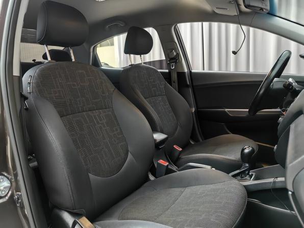 Kia Rio III Рестайлинг с пробегом 2015 года, цена 898 000 рублей, 213171 км, седан, Автокод Объявления