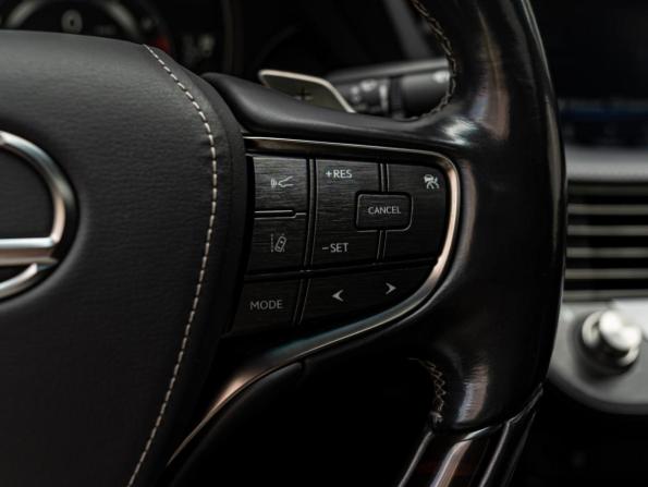Lexus LS V с пробегом 2018 года, цена 5 950 000 рублей, 103761 км, седан, Автокод Объявления