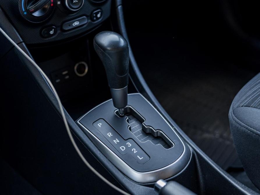 Hyundai Solaris I Рестайлинг Санкт-Петербург  - изображение 8