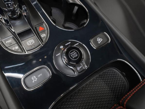 Bentley Bentayga I Рестайлинг с пробегом 2020 года, цена 21 600 000 рублей, 25395 км, внедорожник, Автокод Объявления