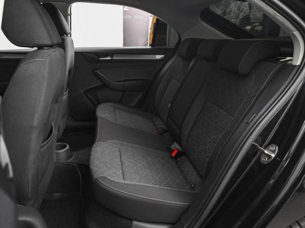 Volkswagen Polo V Рестайлинг с пробегом 2020 года, цена 1 290 000 рублей, 236949 км, седан, Автокод Объявления