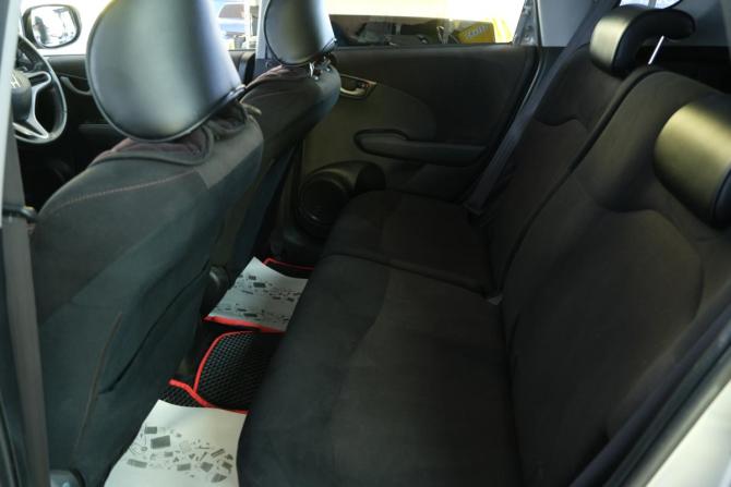 Honda Fit II с пробегом 2009 года, цена 799 000 рублей, 225000 км, хэтчбек, Автокод Объявления
