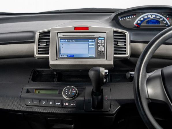 Honda Freed I Рестайлинг с пробегом 2012 года, цена 850 100 рублей, 195562 км, компактвэн, Автокод Объявления