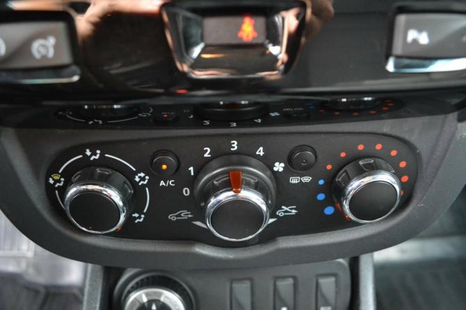 Renault Duster I Рестайлинг с пробегом 2015 года, цена 1 150 000 рублей, 182056 км, внедорожник, Автокод Объявления