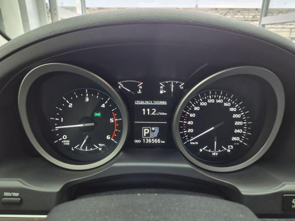 Toyota Land Cruiser 200 Series Рестайлинг 1 с пробегом 2015 года, цена 5 000 000 рублей, 136000 км, внедорожник, Автокод Объявления