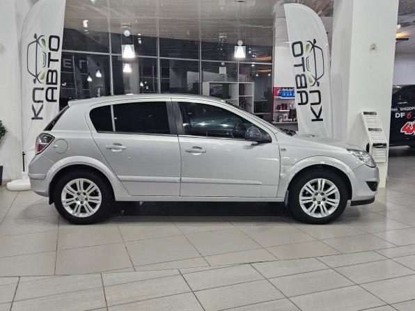 Opel Astra J Рестайлинг с пробегом 2012 года, цена 635 000 рублей, 238992 км, хэтчбек, Автокод Объявления