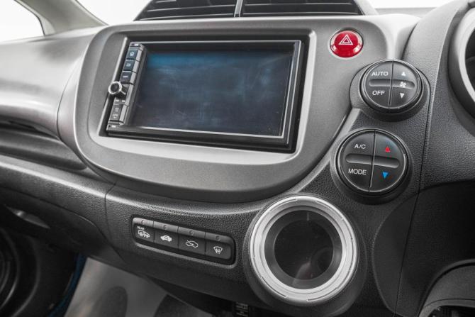 Honda Fit II с пробегом 2009 года, цена 729 000 рублей, 198000 км, хэтчбек, Автокод Объявления