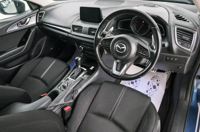 Mazda Axela III Рестайлинг с пробегом 2016 года, цена 1 349 000 рублей, 103600 км, хэтчбек, Автокод Объявления