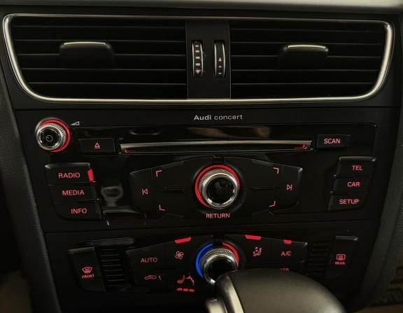 Audi A4 IV (B8) Рестайлинг с пробегом 2015 года, цена 1 235 000 рублей, 167217 км, седан, Автокод Объявления