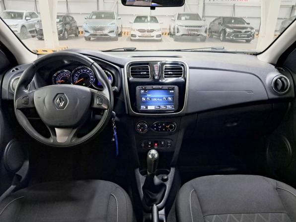 Renault Sandero II с пробегом 2015 года, цена 805 000 рублей, 116370 км, хэтчбек, Автокод Объявления