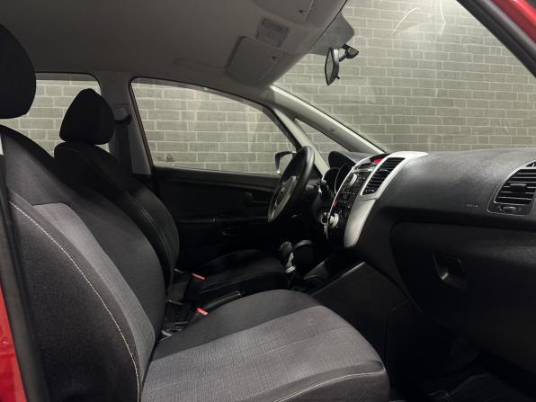 Kia Venga I с пробегом 2012 года, цена 1 050 000 рублей, 98202 км, минивэн, Автокод Объявления