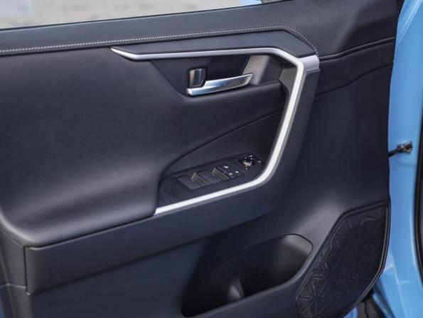 Toyota RAV4 V (XA50) с пробегом 2021 года, цена 3 969 000 рублей, 30285 км, внедорожник, Автокод Объявления