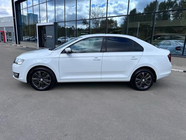 Skoda Rapid I Рестайлинг с пробегом 2017 года, цена 1 349 000 рублей, 101850 км, лифтбек, Автокод Объявления