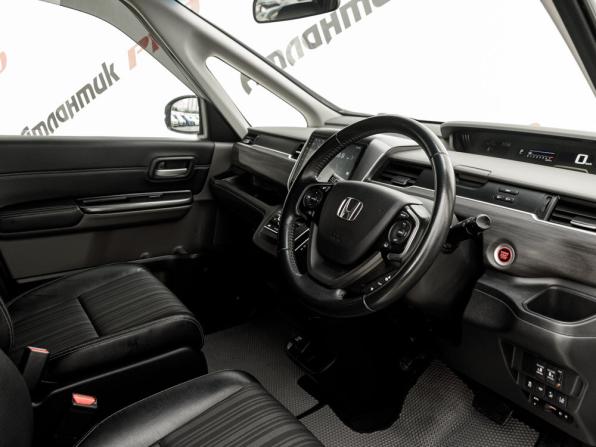 Honda Freed II с пробегом 2016 года, цена 1 450 000 рублей, 161326 км, компактвэн, Автокод Объявления