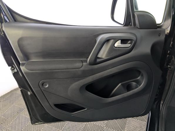 Opel Combo PCMA с пробегом 2021 года, цена 2 150 000 рублей, 48701 км, компактвэн, Автокод Объявления