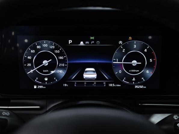 Kia Carnival IV с пробегом 2023 года, цена 4 899 990 рублей, 35229 км, минивэн, Автокод Объявления