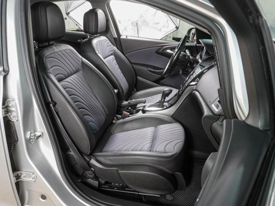 Opel Astra J Рестайлинг Воронеж  - изображение 8