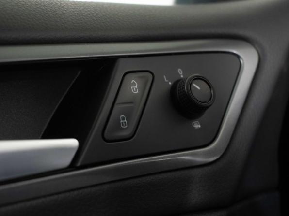Volkswagen Golf VII с пробегом 2014 года, цена 1 337 000 рублей, 125000 км, хэтчбек, Автокод Объявления