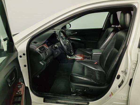 Toyota Camry VII (XV50) с пробегом 2013 года, цена 1 300 000 рублей, 211200 км, седан, Автокод Объявления