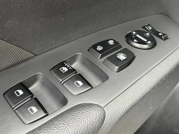 Hyundai Solaris II с пробегом 2017 года, цена 1 280 000 рублей, 100364 км, седан, Автокод Объявления