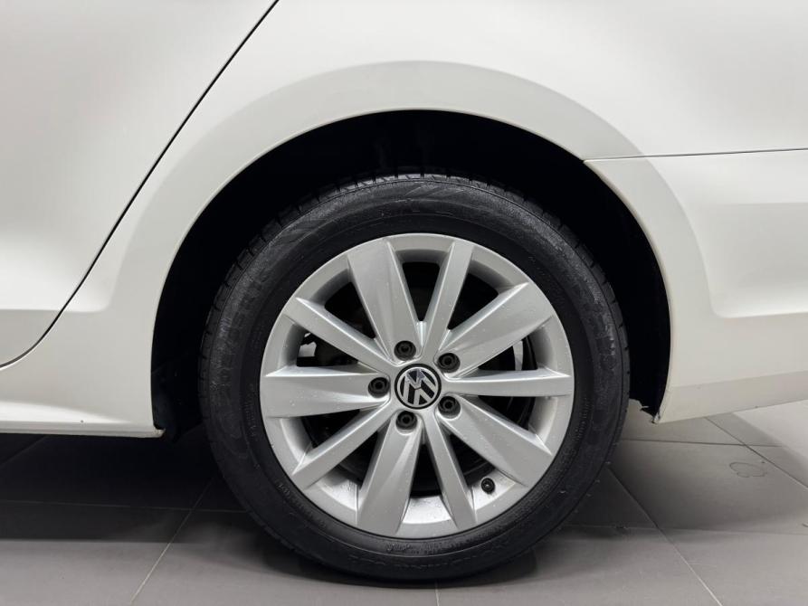 Volkswagen Jetta VI Красноярск  - изображение 16