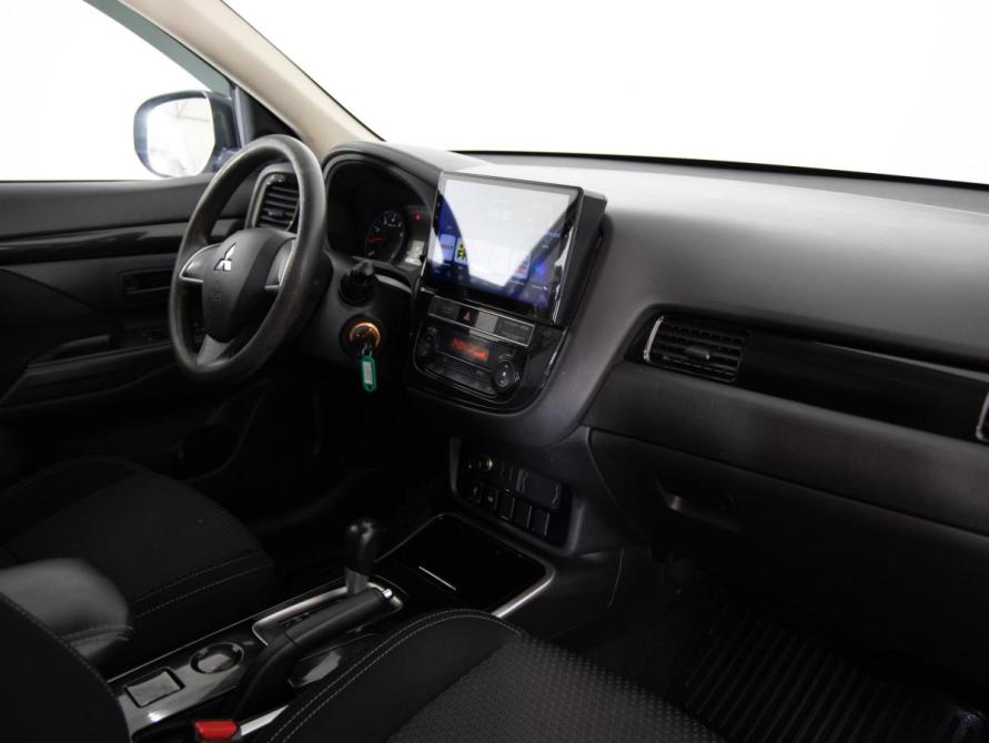 Mitsubishi Outlander III Рестайлинг 3 Санкт-Петербург  - изображение 11