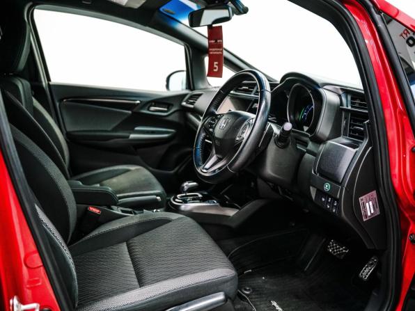 Honda Fit III Рестайлинг с пробегом 2017 года, цена 1 129 000 рублей, 149747 км, хэтчбек, Автокод Объявления