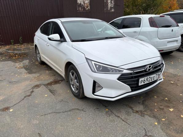 Hyundai Elantra VI (AD) с пробегом 2019 года, цена 1 399 000 рублей, 132012 км, седан, Автокод Объявления
