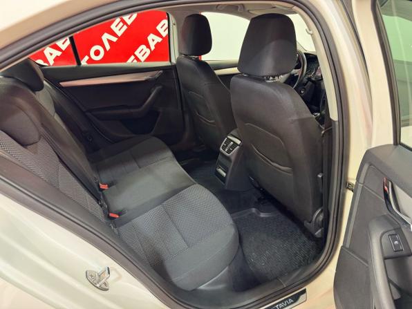 Skoda Octavia III (A7) с пробегом 2015 года, цена 1 290 000 рублей, 157560 км, лифтбек, Автокод Объявления