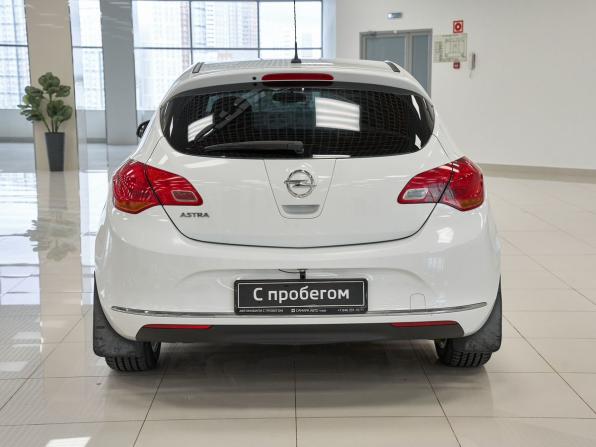 Opel Astra J Рестайлинг с пробегом 2013 года, цена 970 000 рублей, 81247 км, хэтчбек, Автокод Объявления